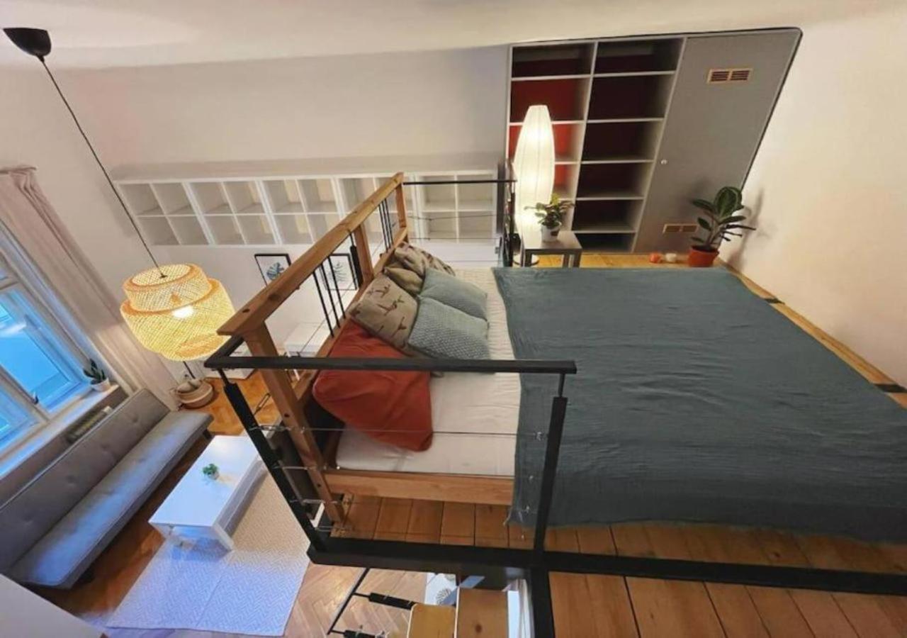 Netradicny Apartman V Centre Pozsony Kültér fotó